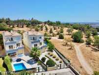 Bonita moradia V3+1 com piscina num condomínio exclusivo em Tavira