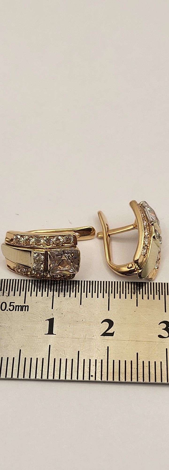 Золоті сережки 585