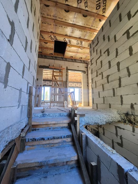 Приватний будинок в передмісті Києва