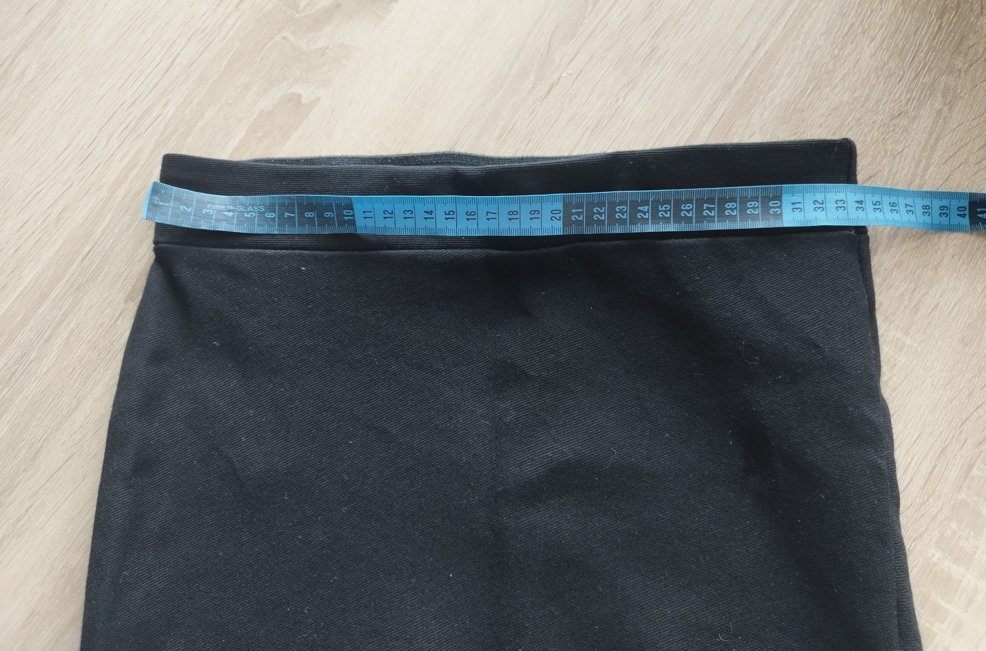Spódniczka czarna mini M Stradivarius