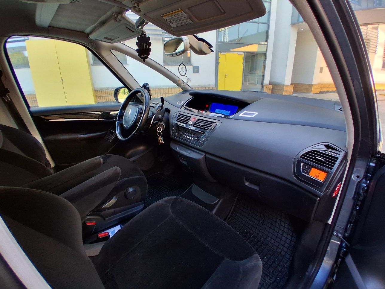 Citroen C4 Picasso 2008 rok 2 l diesel