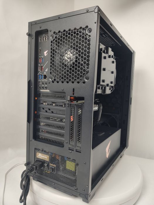 Komputer Gamingowy i7-8700,RTX 3070,16 GB,SSD,Win 11,USDC