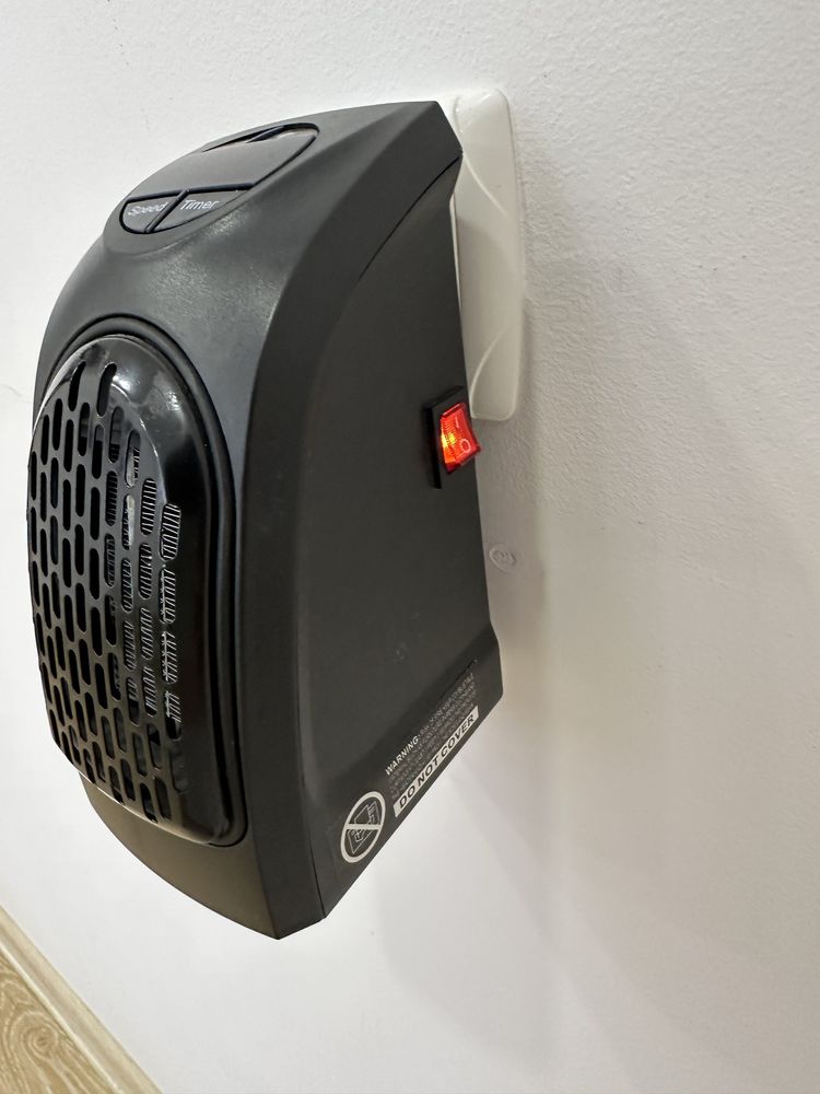 Портативний обігрівач в розетку Handy Heater 400 W