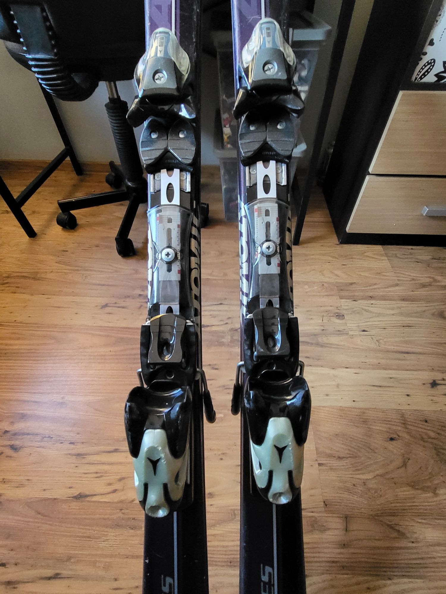 Sprzedam narty carvingowe Atomic e-series dł. 148cm wiąz. na 270-360