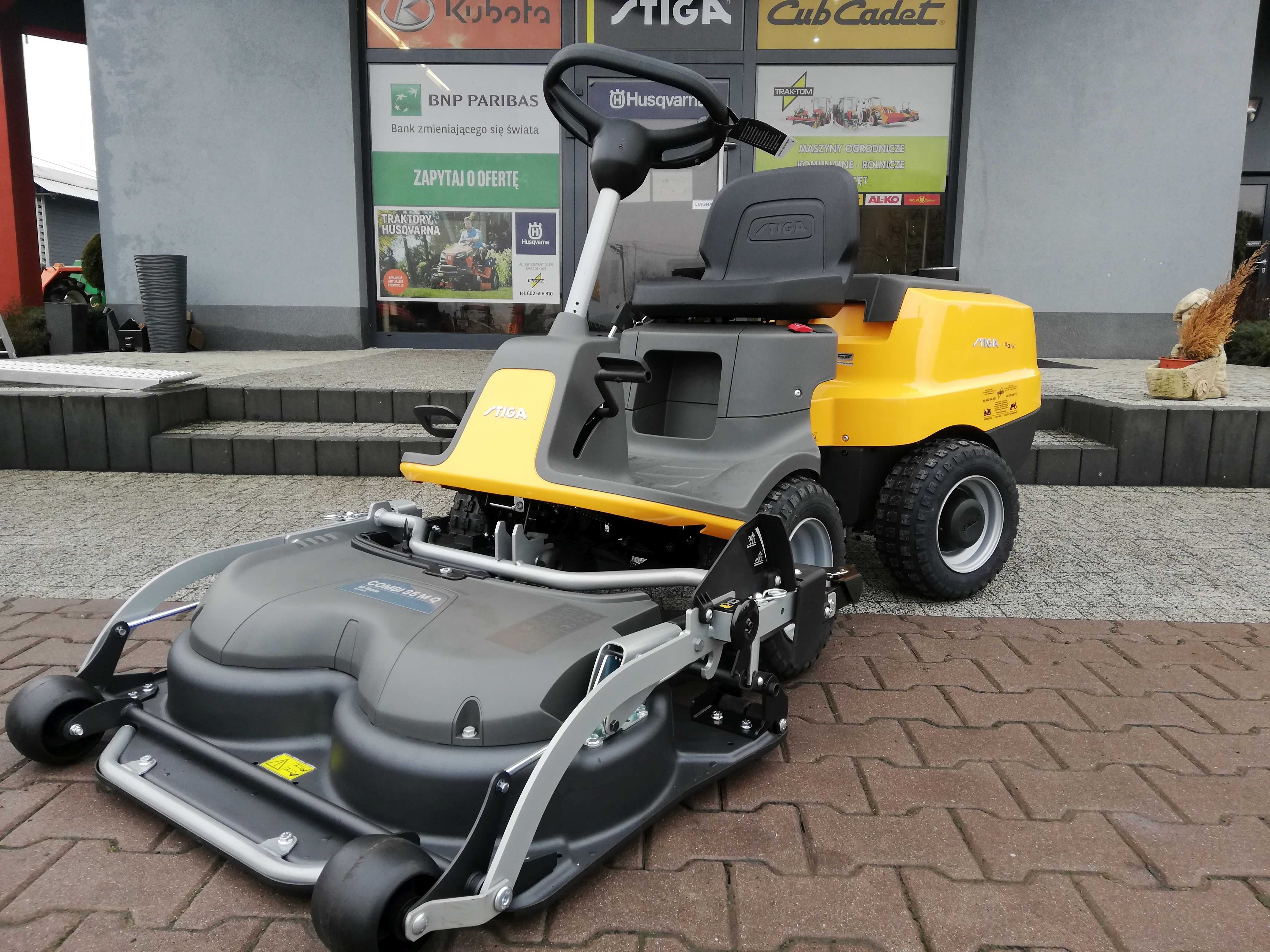 Traktor ogrodowy STIGA Park 300M +agregat tnący Combi 85 M Q -komplet