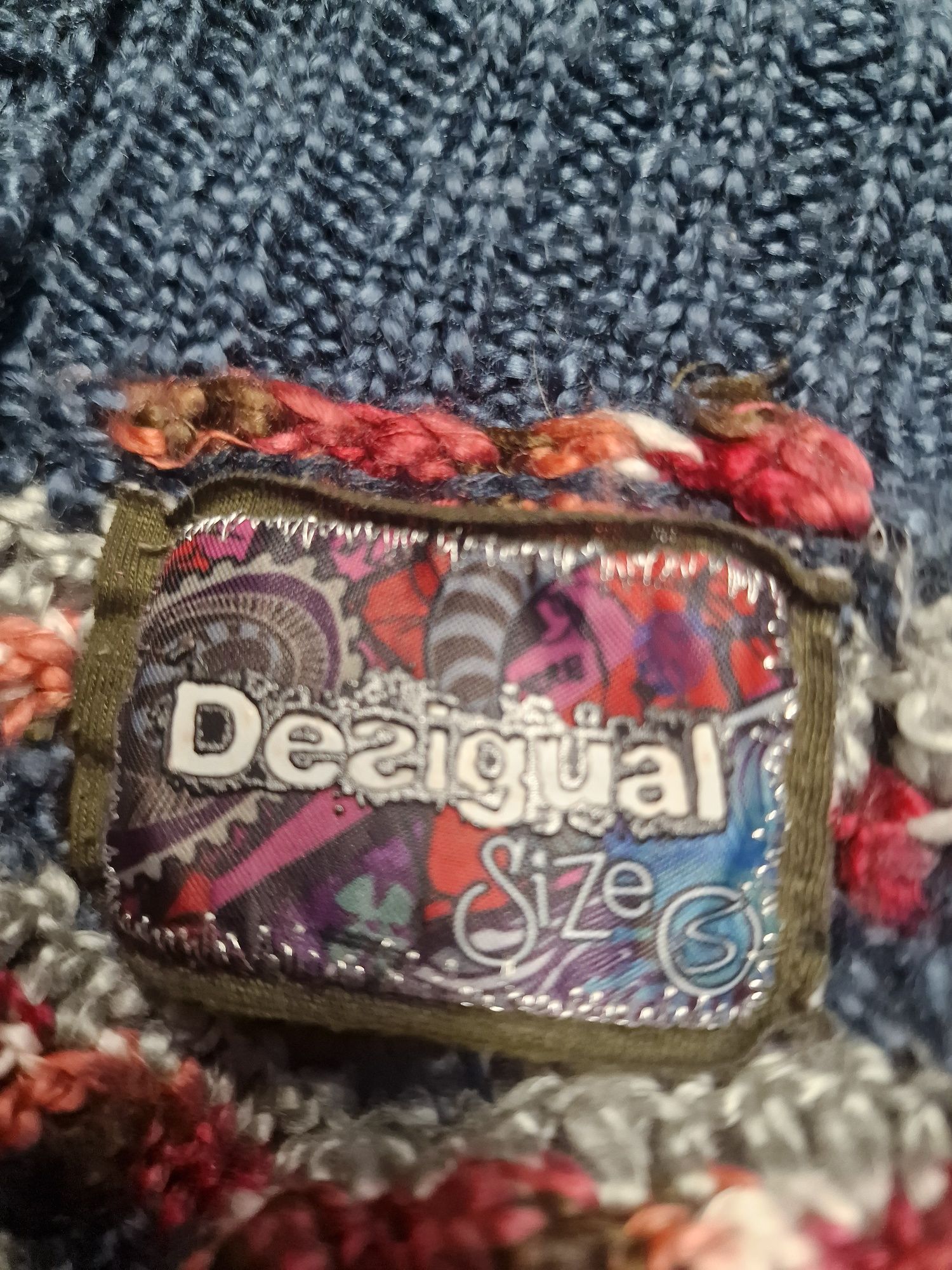 Desigual kolorowy sweter damski S 36 zapinany na guzik