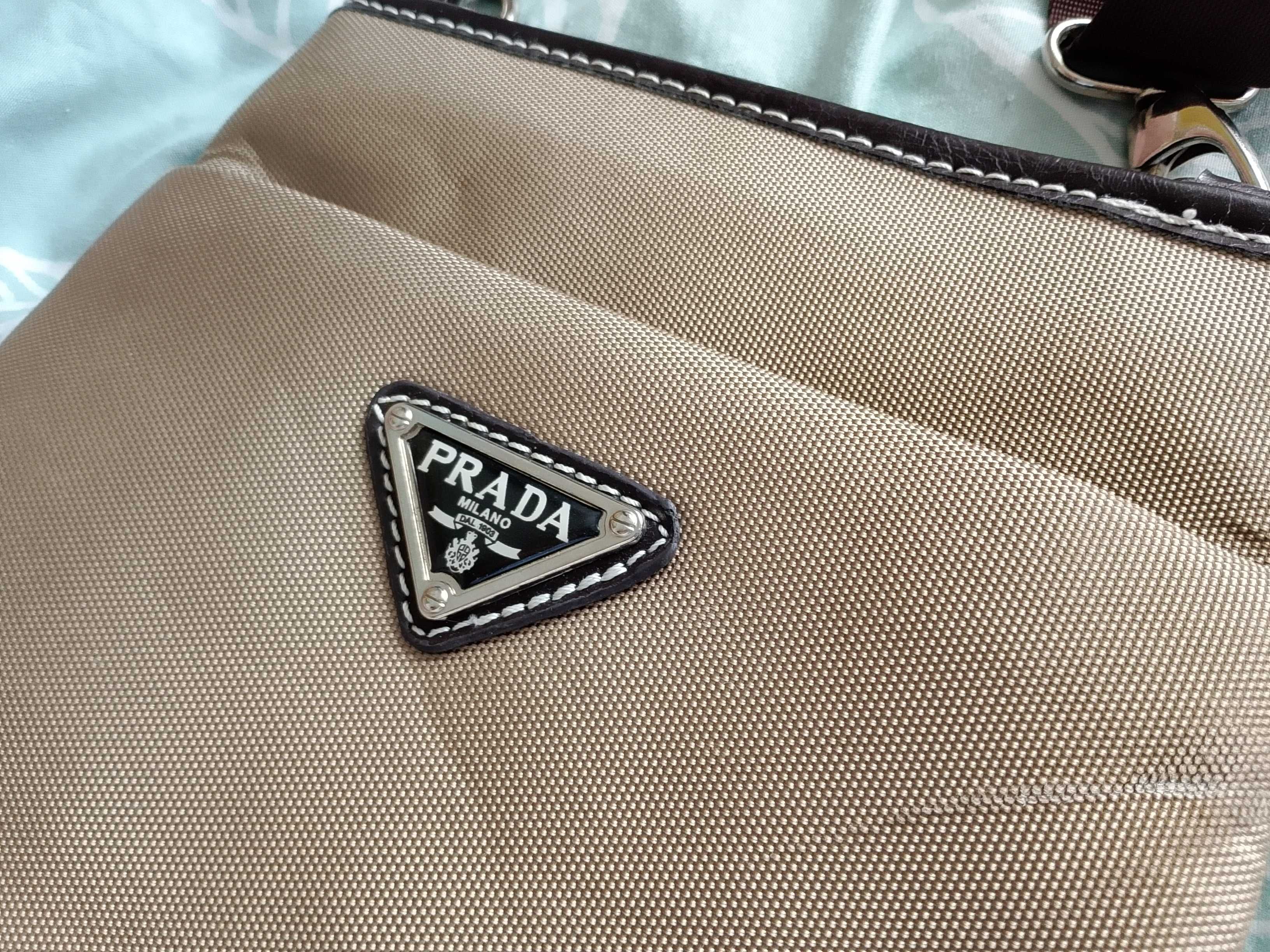 Prada listonoszka