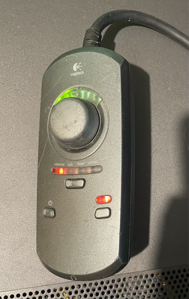 Subwoofer Logitech Z5300