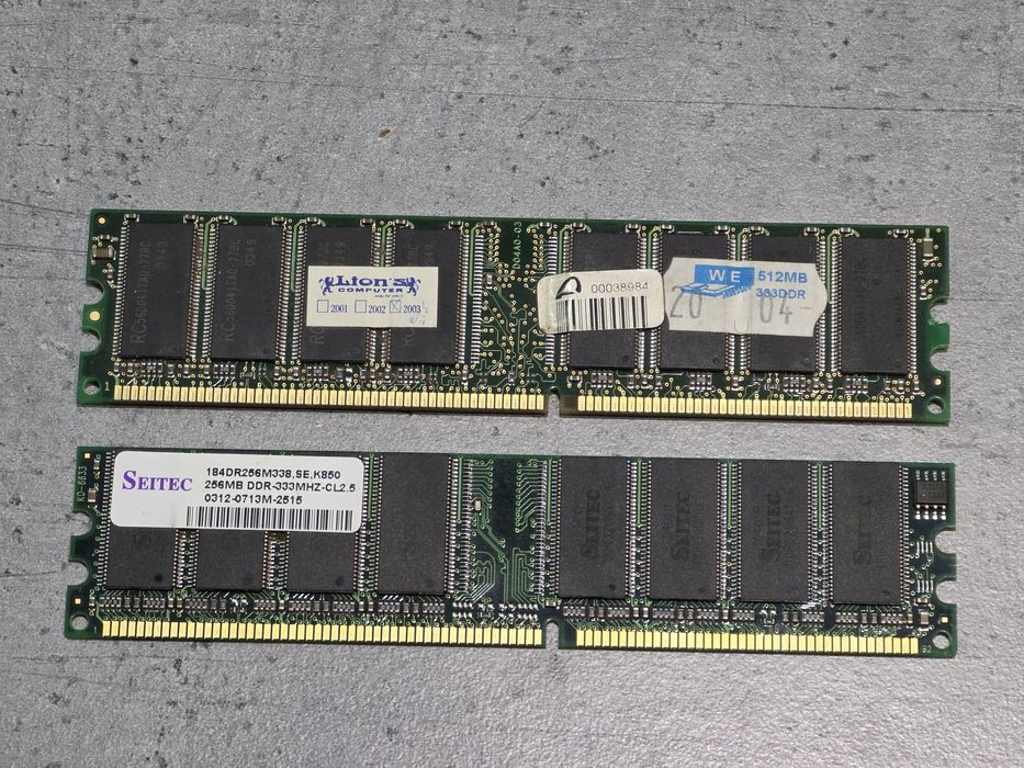 2 kości pamięci RAM 256MB i 512MB DDR-333 PC 2700 CL2.5