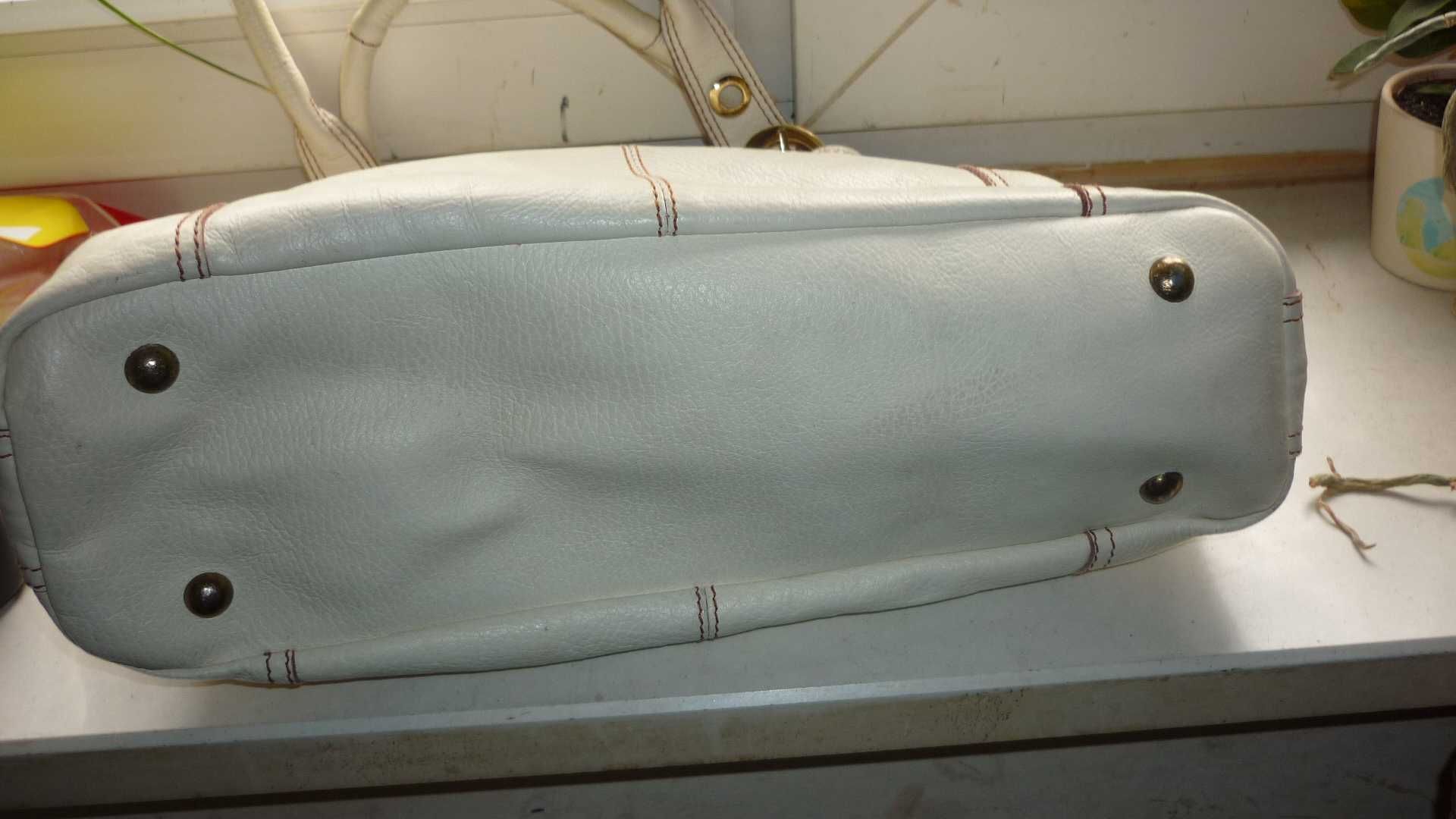 Skórzana kremowa większa torba na ramię