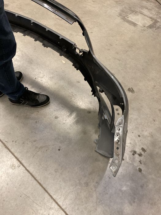 Zderzak przedni przód mercedes  w213 amg pod pdc