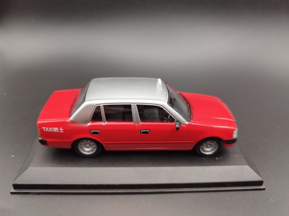 AmerCom 1:43  Toyota Crown 1995 - Hong Kong Taxi  model