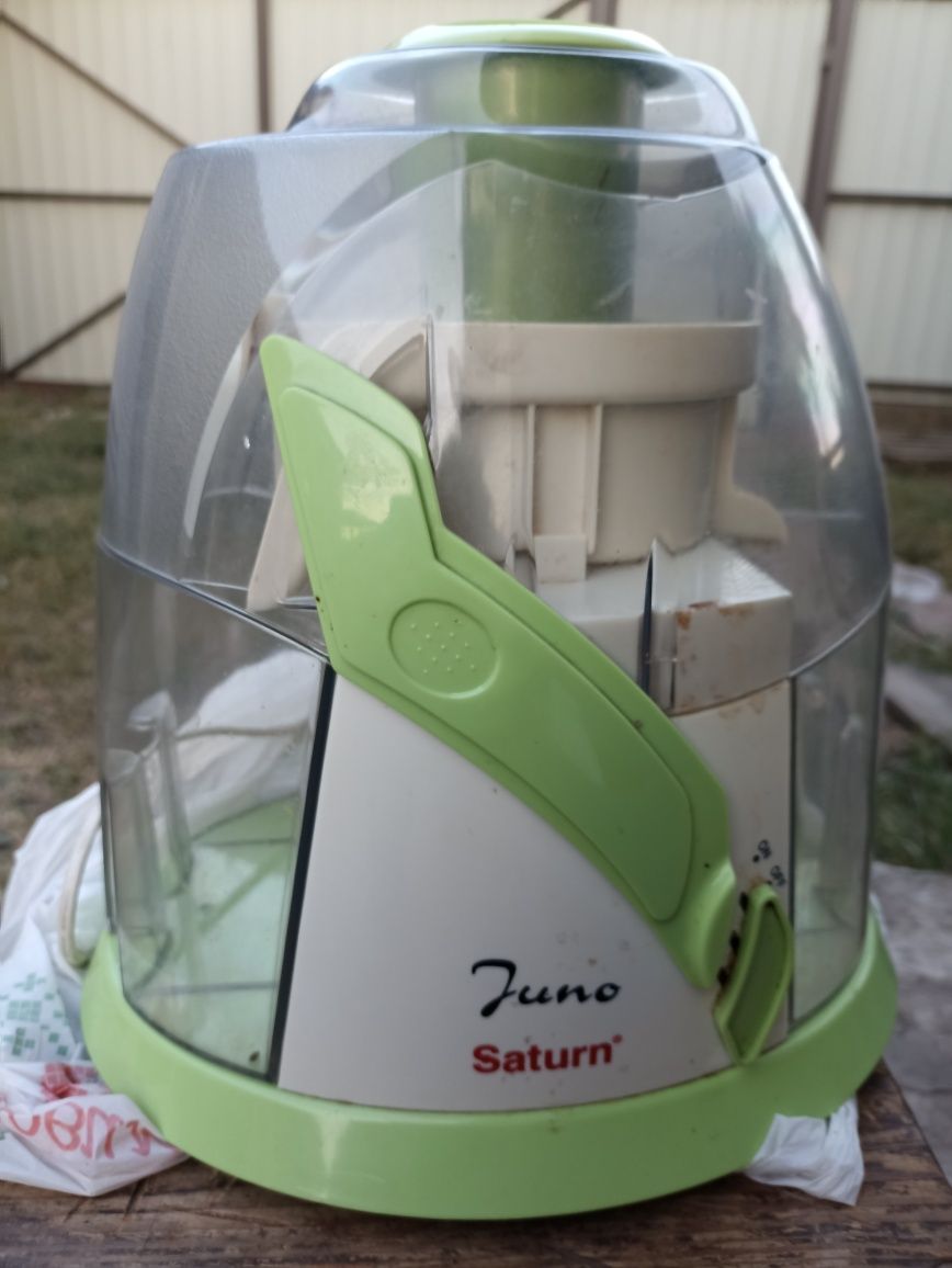 Продам соковижималку SATURN