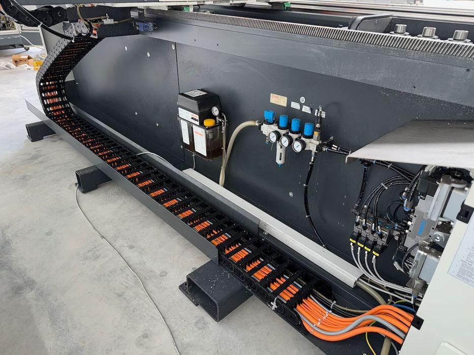 CNC Elumatec SBZ122/33 centrum obrobcze do profili, rok 2014
