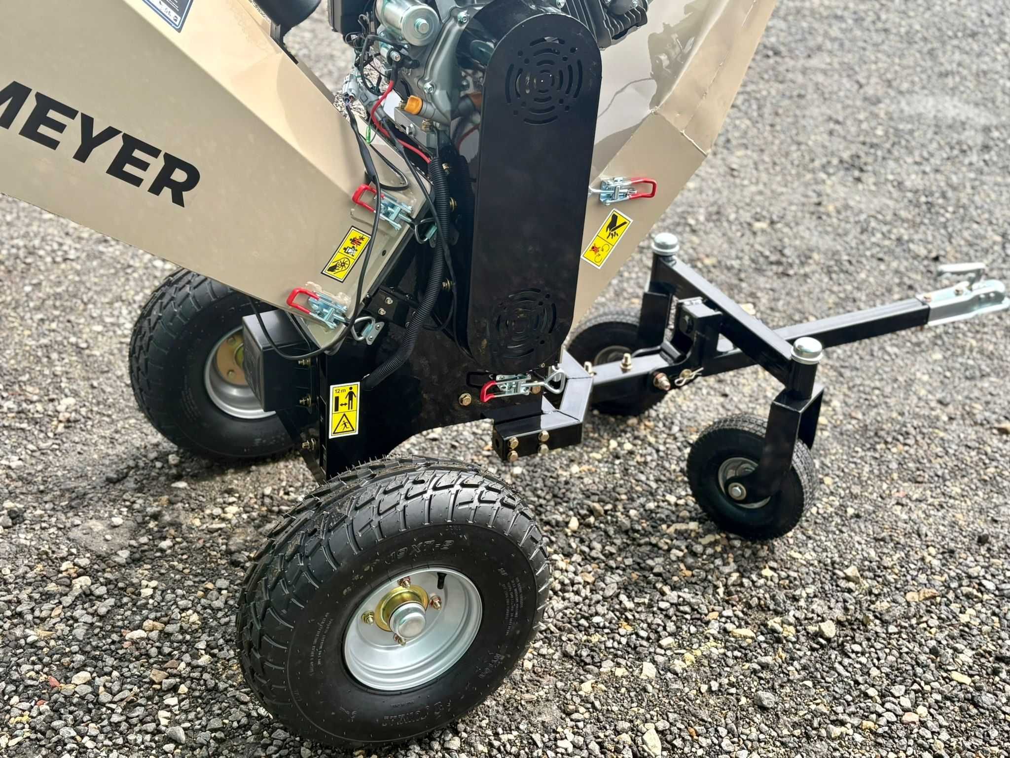 Rozdrabniacz rębak spalinowy MEYER R15SL