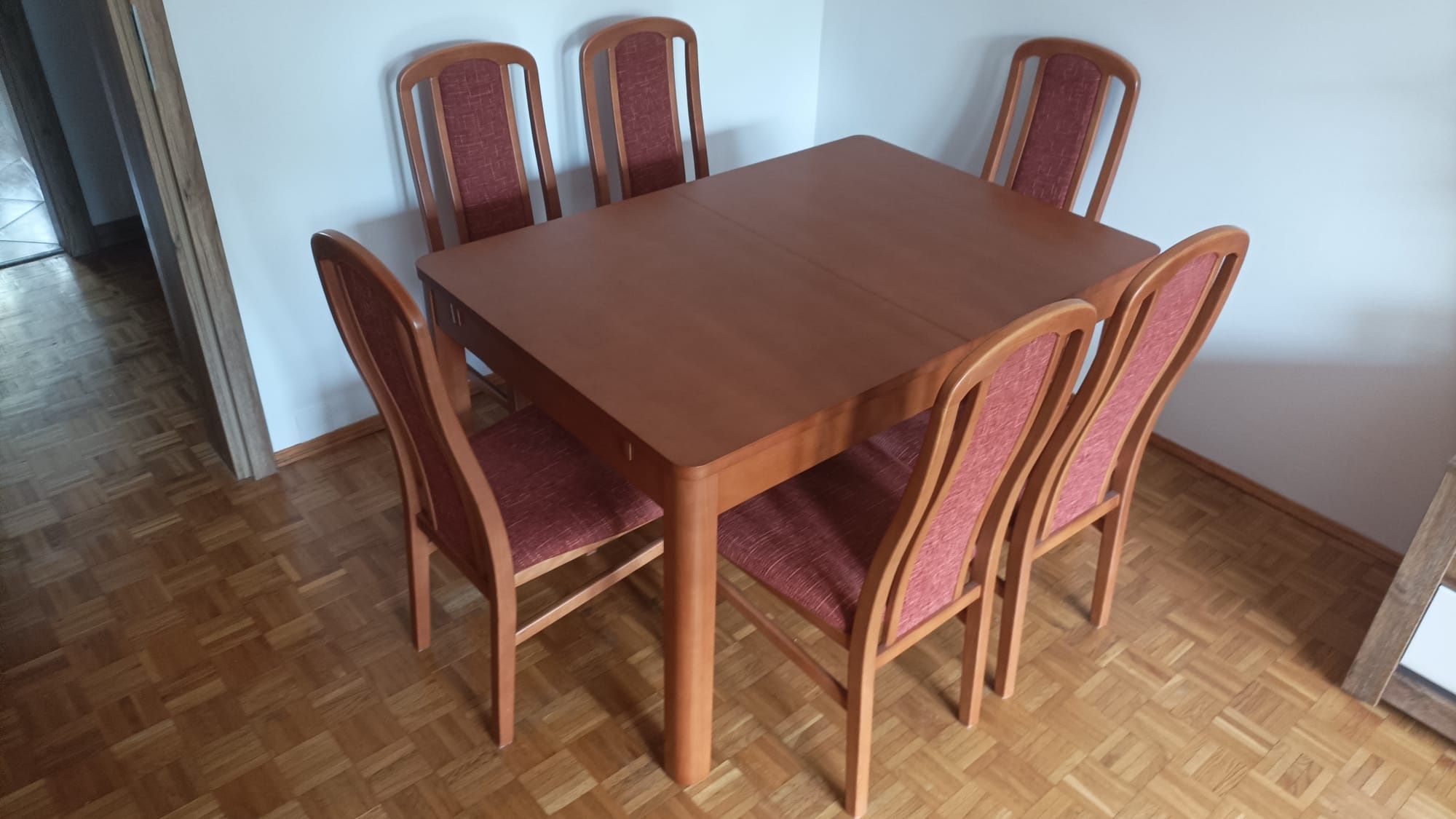 Stół + krzesła drewniane