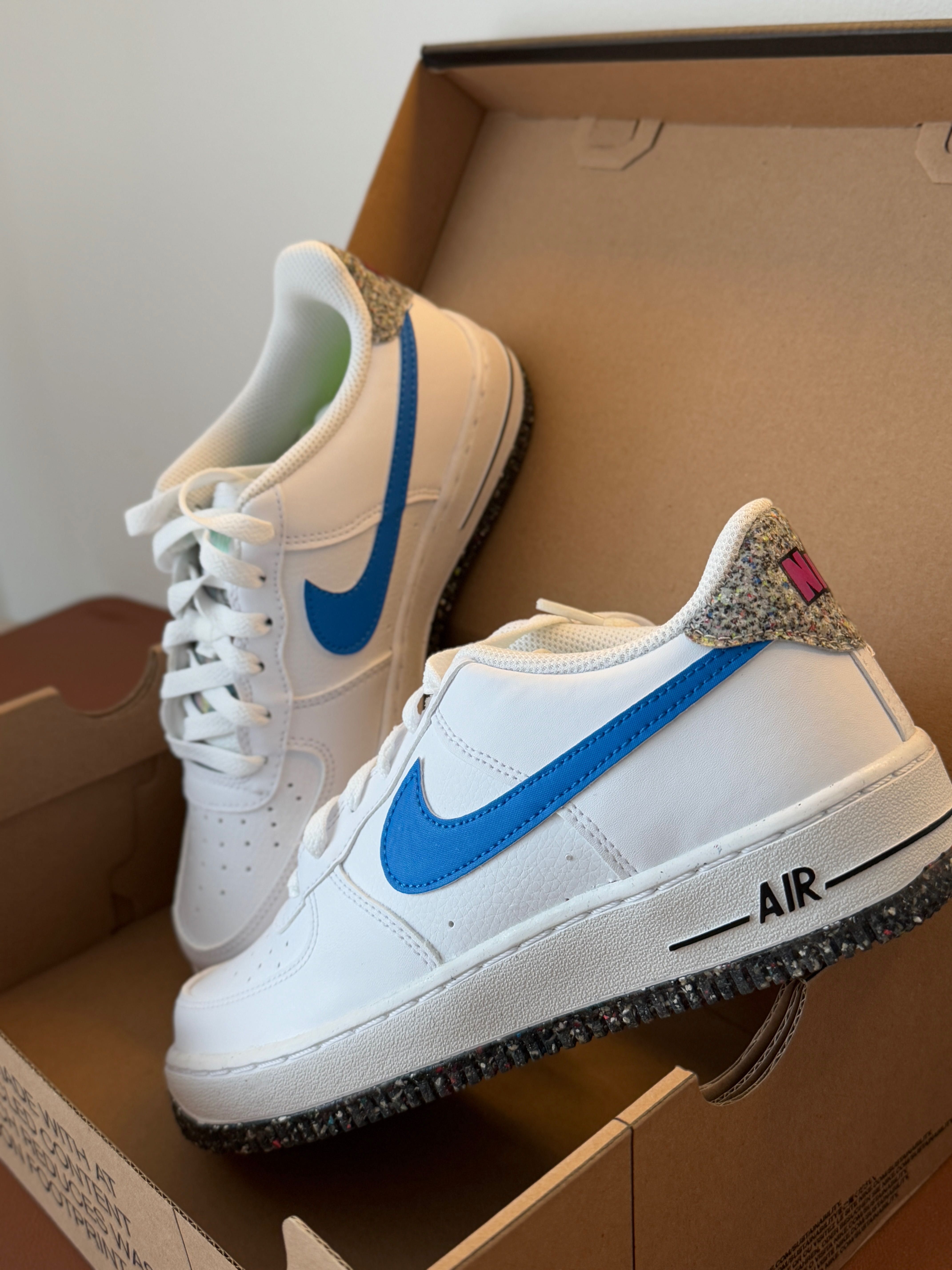 Nike - AIR FORCE 1 Lv8 Gs DR3098 100 - 38 розмір