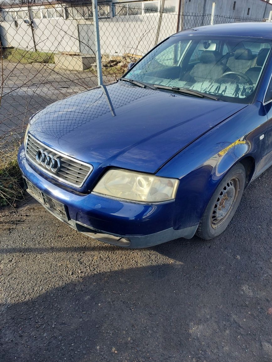 przod ( pas przedni,lampy,zderzak,maska,blotniki) Audi A6 C5 niebieski