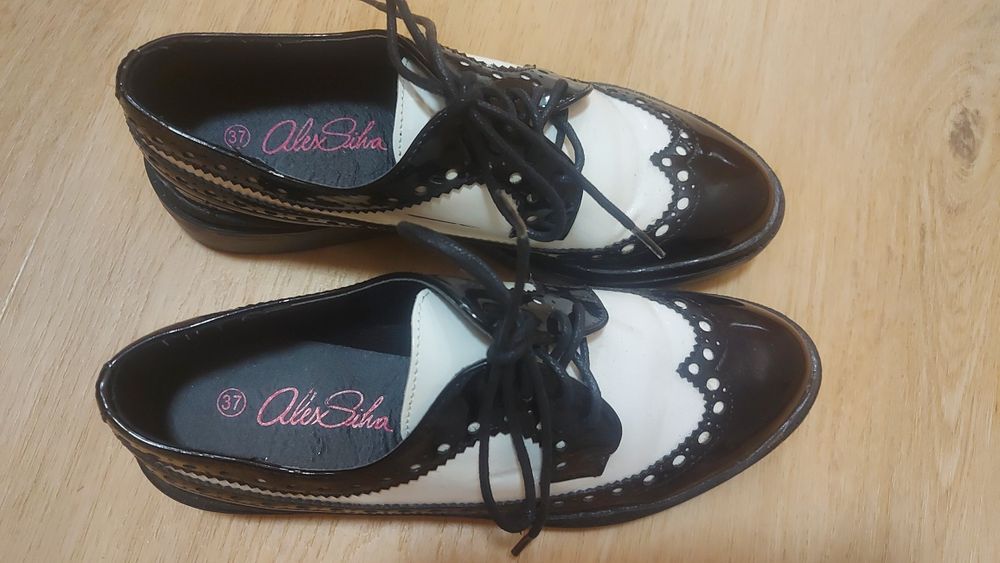 Vendo sapatos  mulher