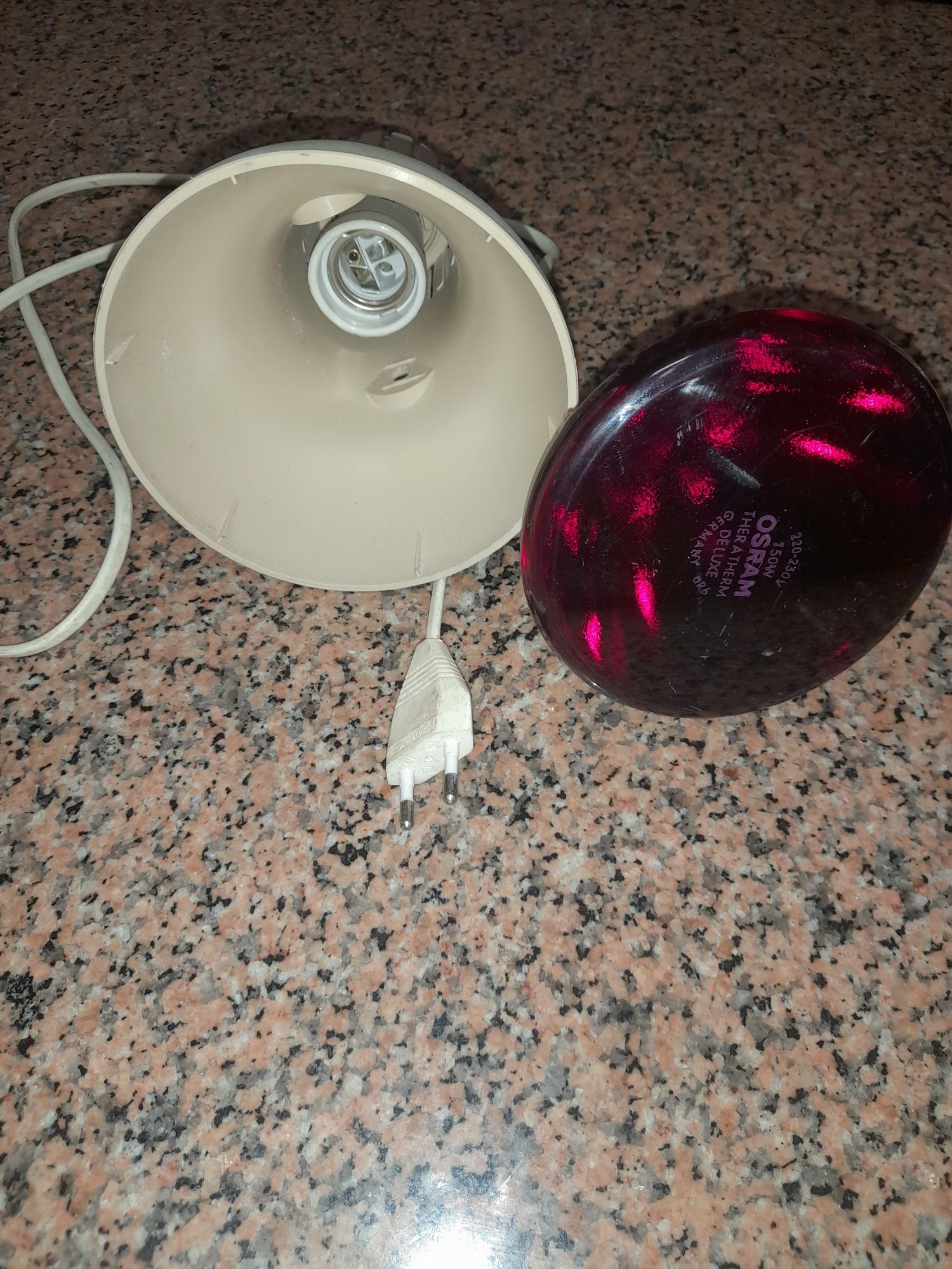 Luz para aquecimento de pintos