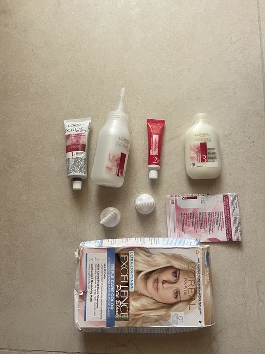 Фарба для волосся L’oreal Excellence Pure Blonde 01