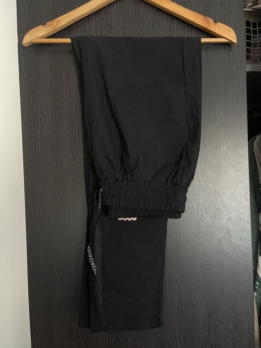 Calças elasticas pretas