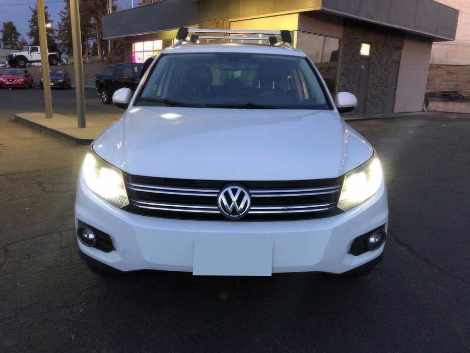 Volkswagen Tiguan      2016