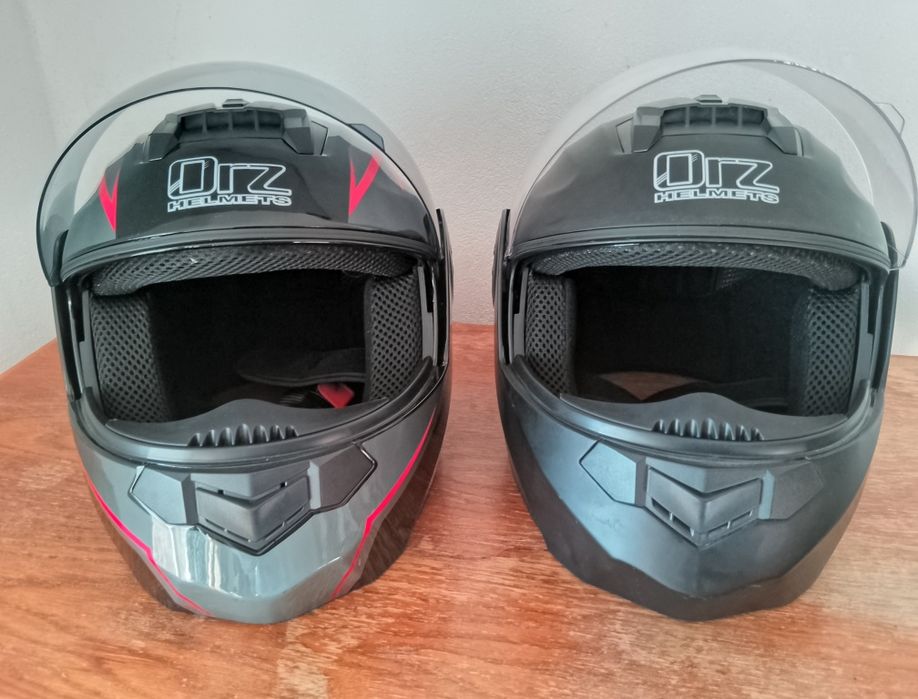 Продам пару шоломів гарний стан