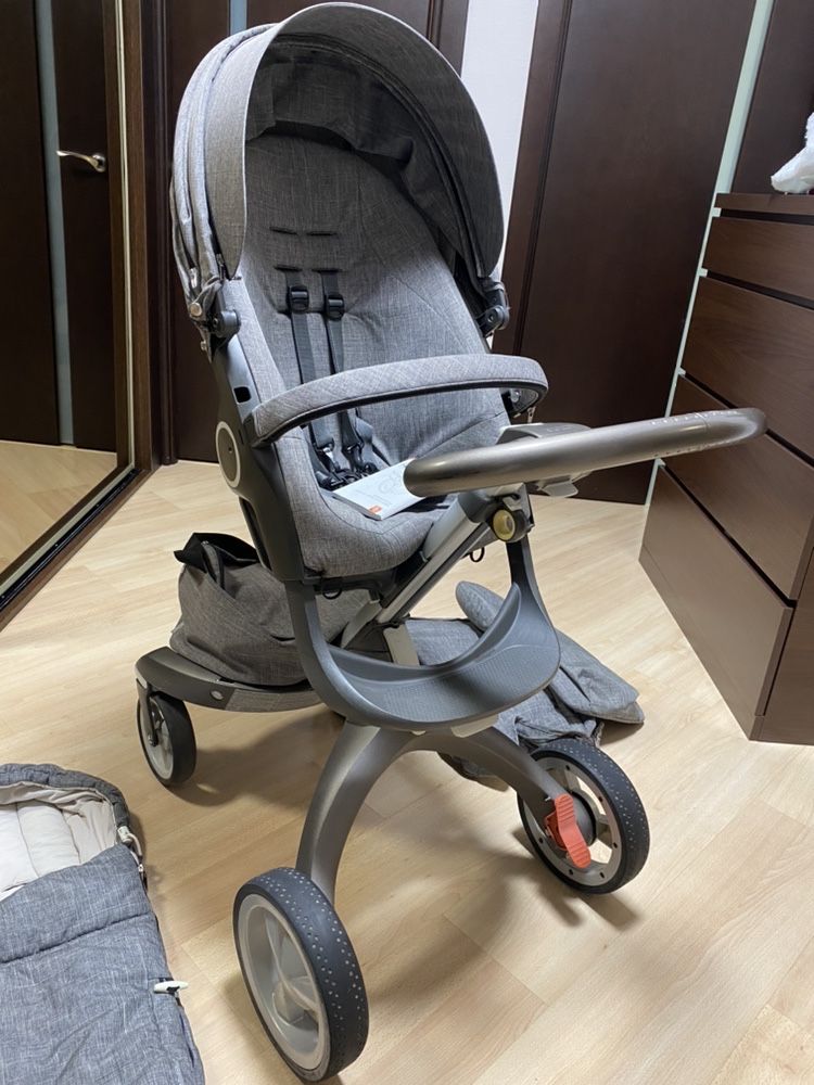 Коляска Stokke 2 в 1 v4 серый меланж+ аксесуары!В отличном состоянии