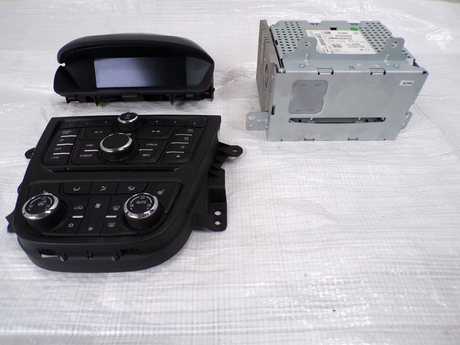 RADIO CD400 WYŚWIETLACZ OPEL MOKKA A 95369366