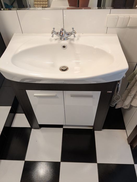 Okazja! Zestaw mebli do łazienki 2 szafki + umywalka + bateria