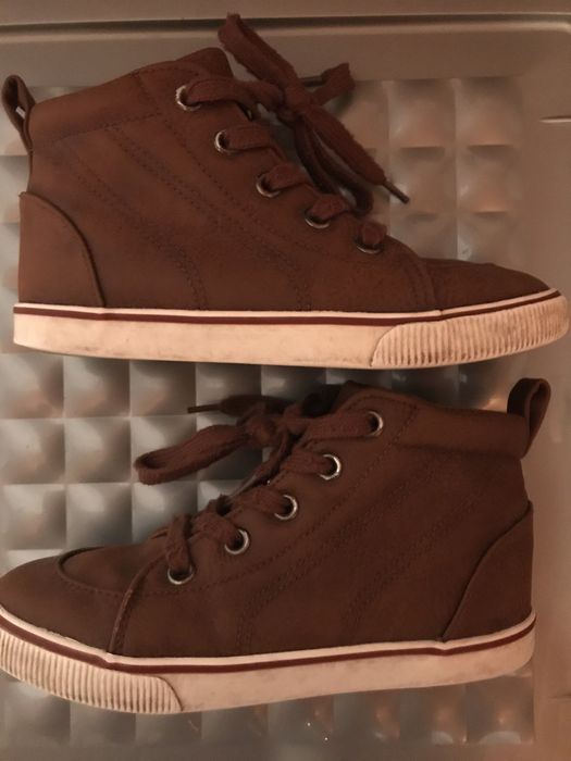 Ботинки. Сникерсы. Босоножки .