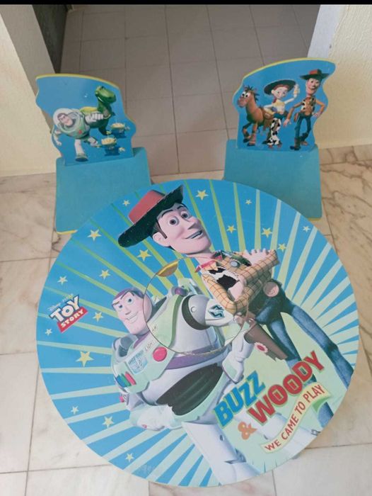 Mesa e 2 cadeiras para criança - Toy story