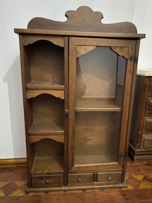 Armário de Parede/Vitrine (Madeira)