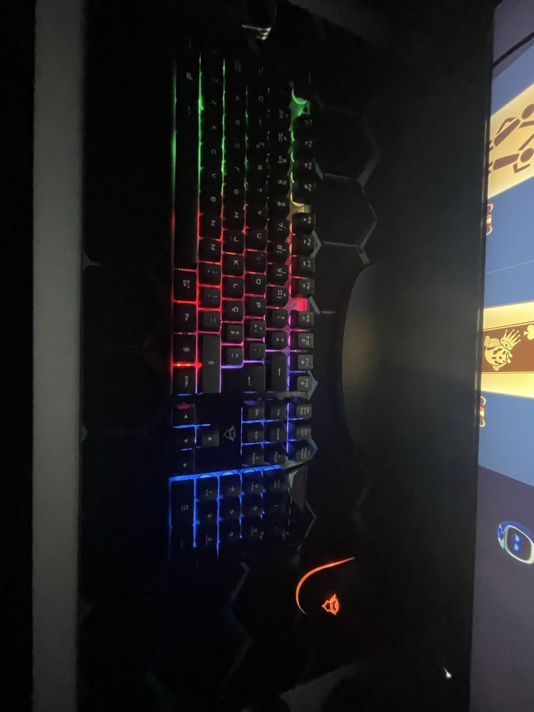 Teclado e rato,comando de corrida novos