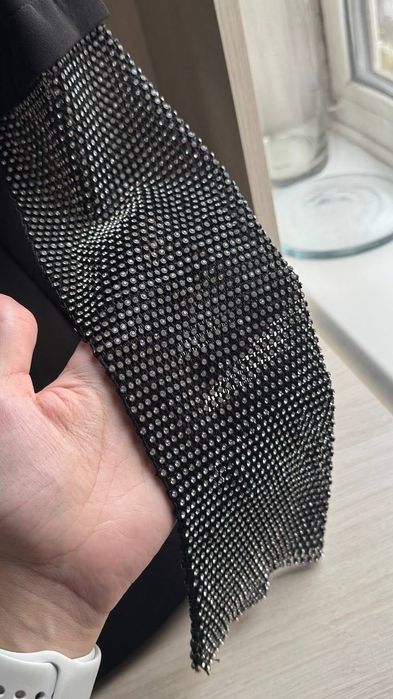 Піджак-сукня з рукавами у каміннях