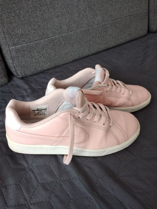 Buty r 38 .Różowe Nike ,szaro czarne goratexy ,białe .