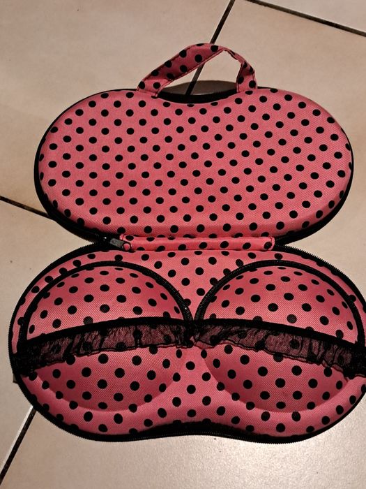 Pokrowiec na biustonosz