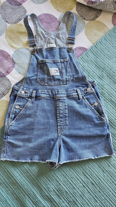 Macacão ganga Tommy Hilfiguer como novo