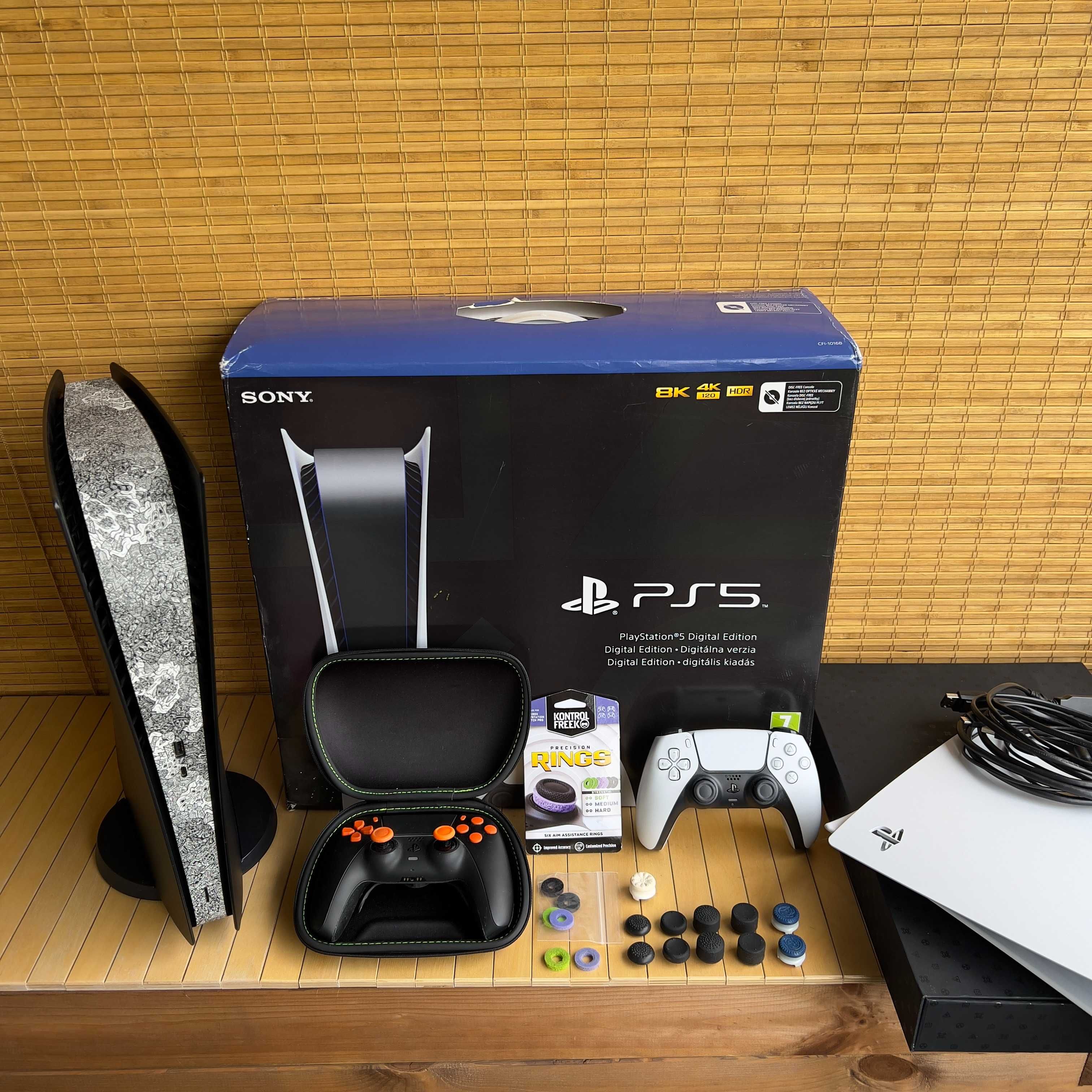 PS5 Digital (czarna) + 2 pady (1xAimcontrollerPro) + SSD 2TB + dodatki