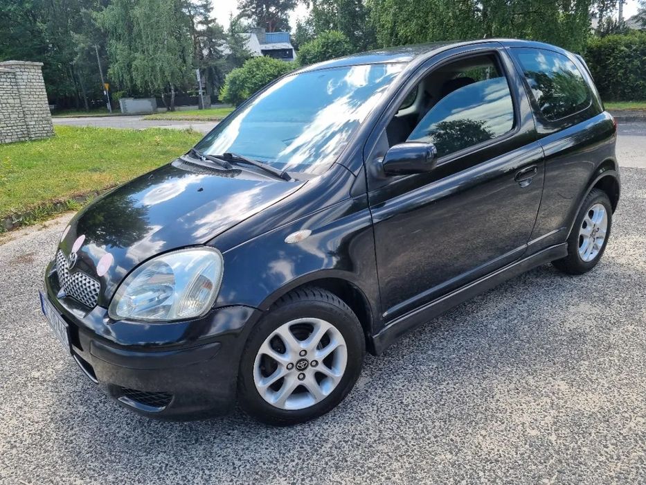 Toyota Yaris 1.3 Benzyna wersja Unlimited Dynamiczna Niski przebieg niezawodna