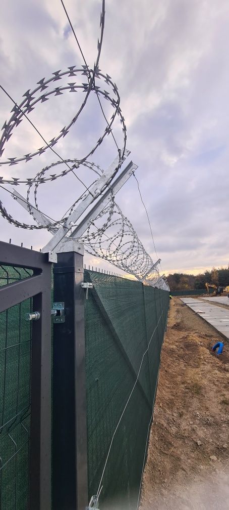 Ogrodzenia panelowe murowane siatka fundament montaż bram