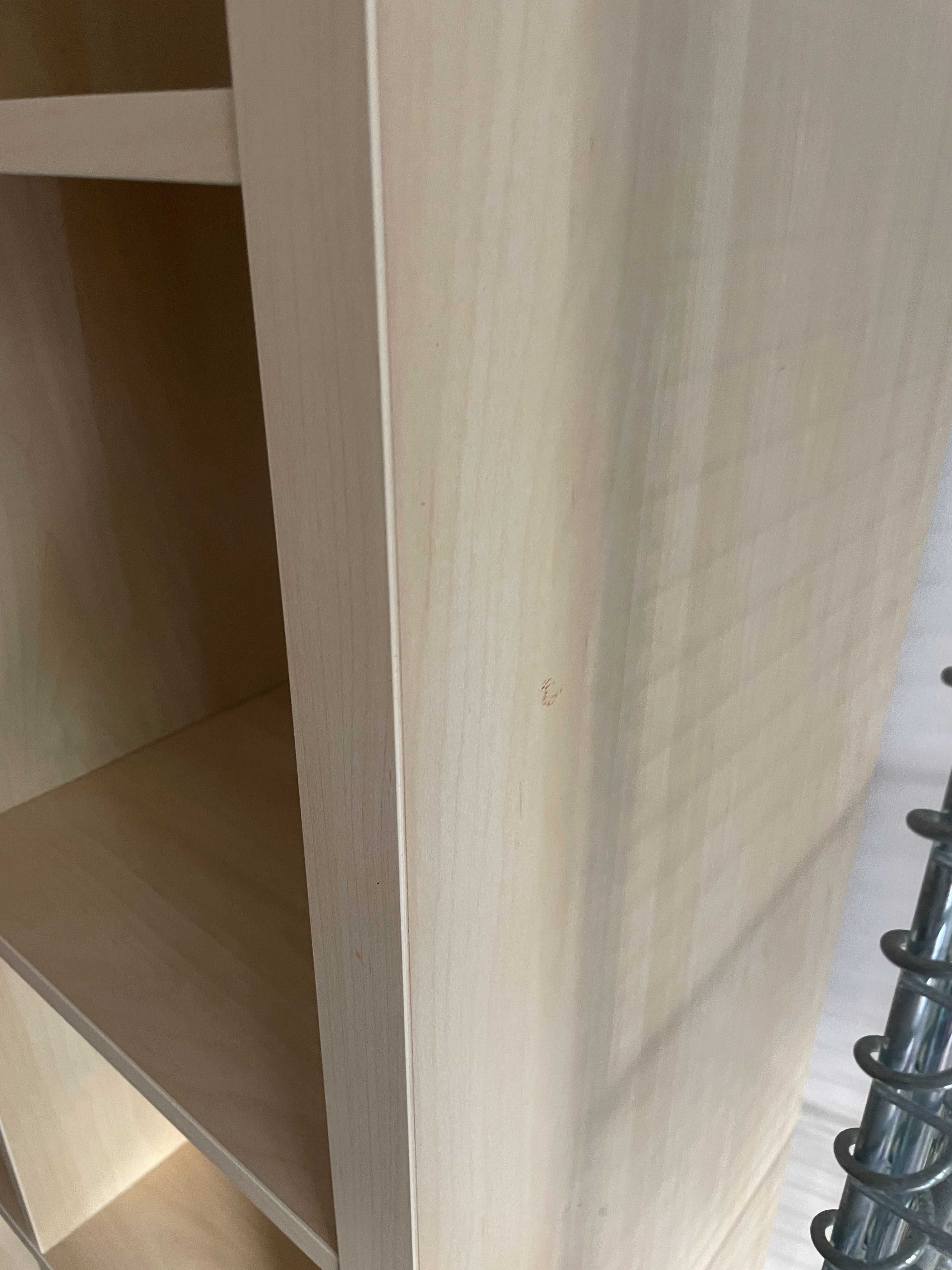 Estante Kallax IKEA aberta