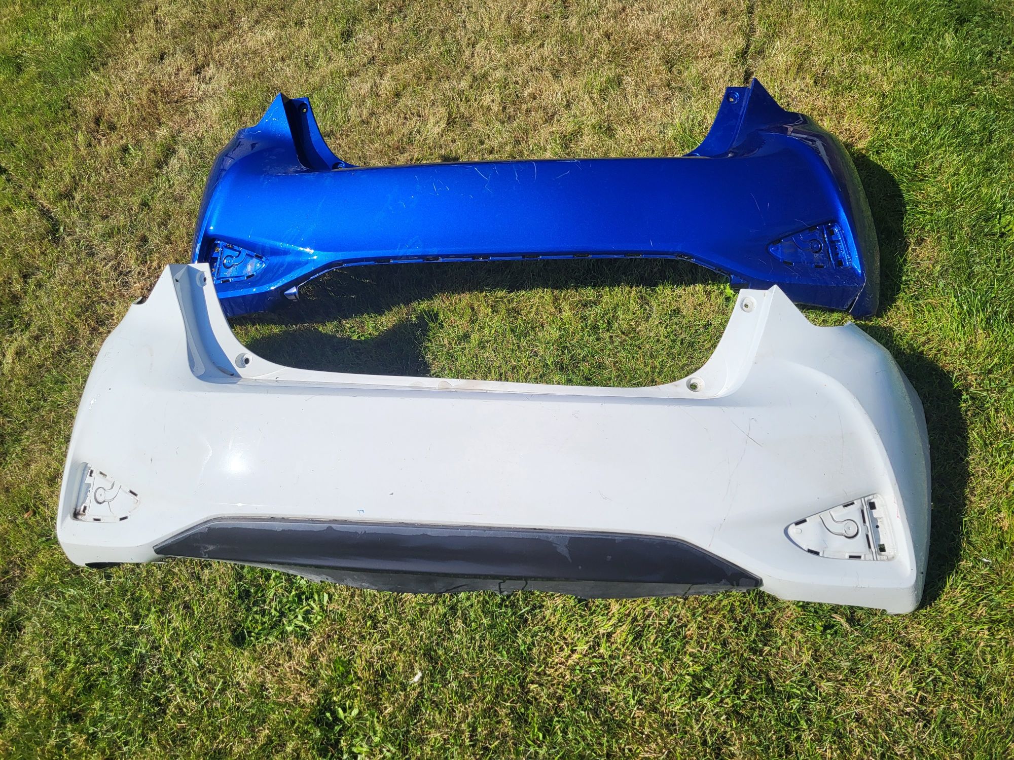 Toyota Yaris III Zderzak tył tylny