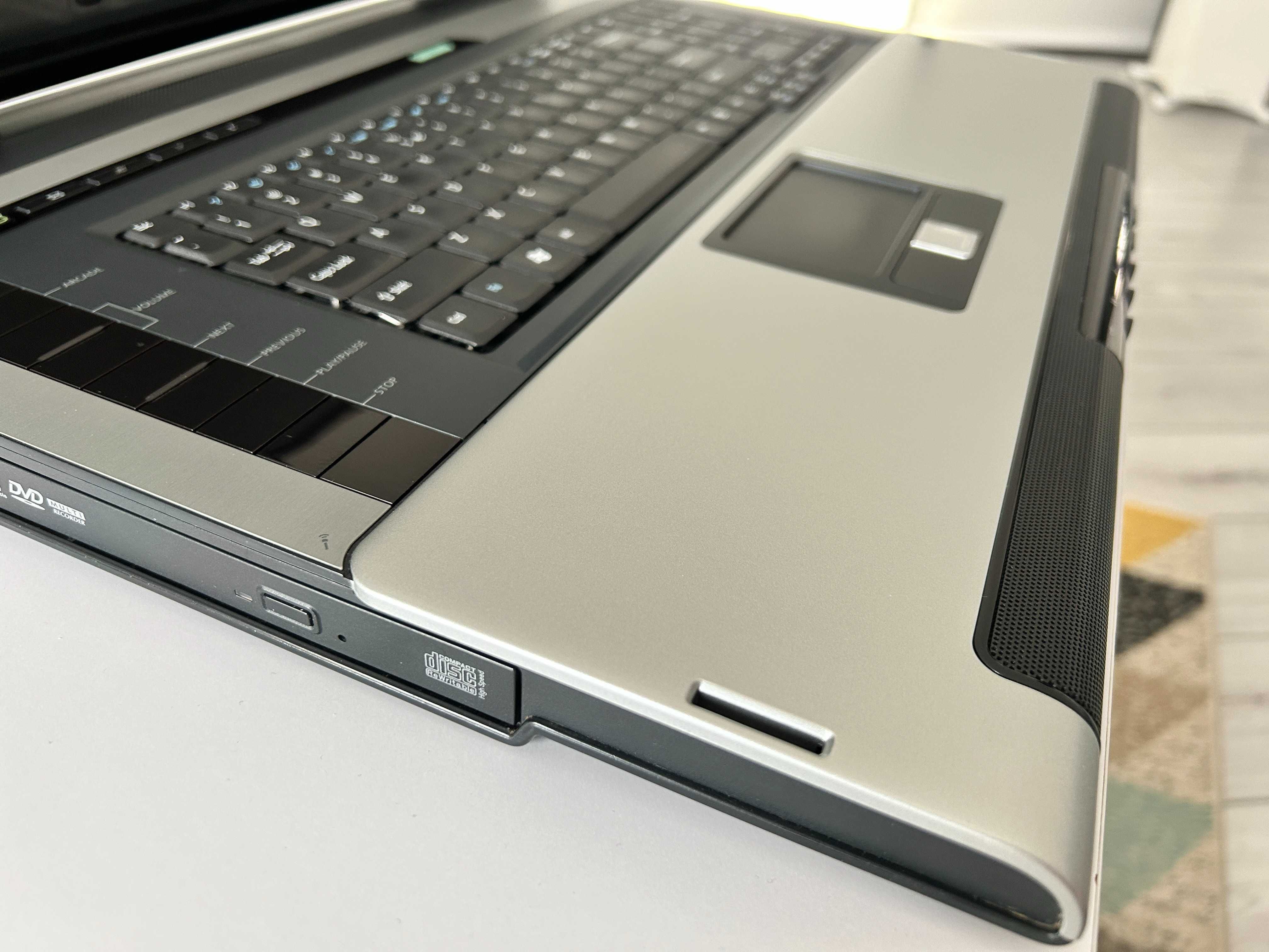 Acer Aspire 9920 / 21 cali / stan ideał / dla kolekcjonera