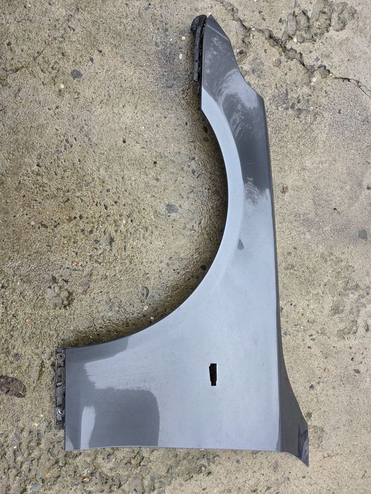 Błotnik Bmw e61/60 platingrau.