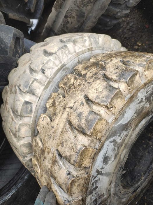Opony przemysłowe pełne 225/75-10/6.50 i 23x9-10 Barum wózek widłowy