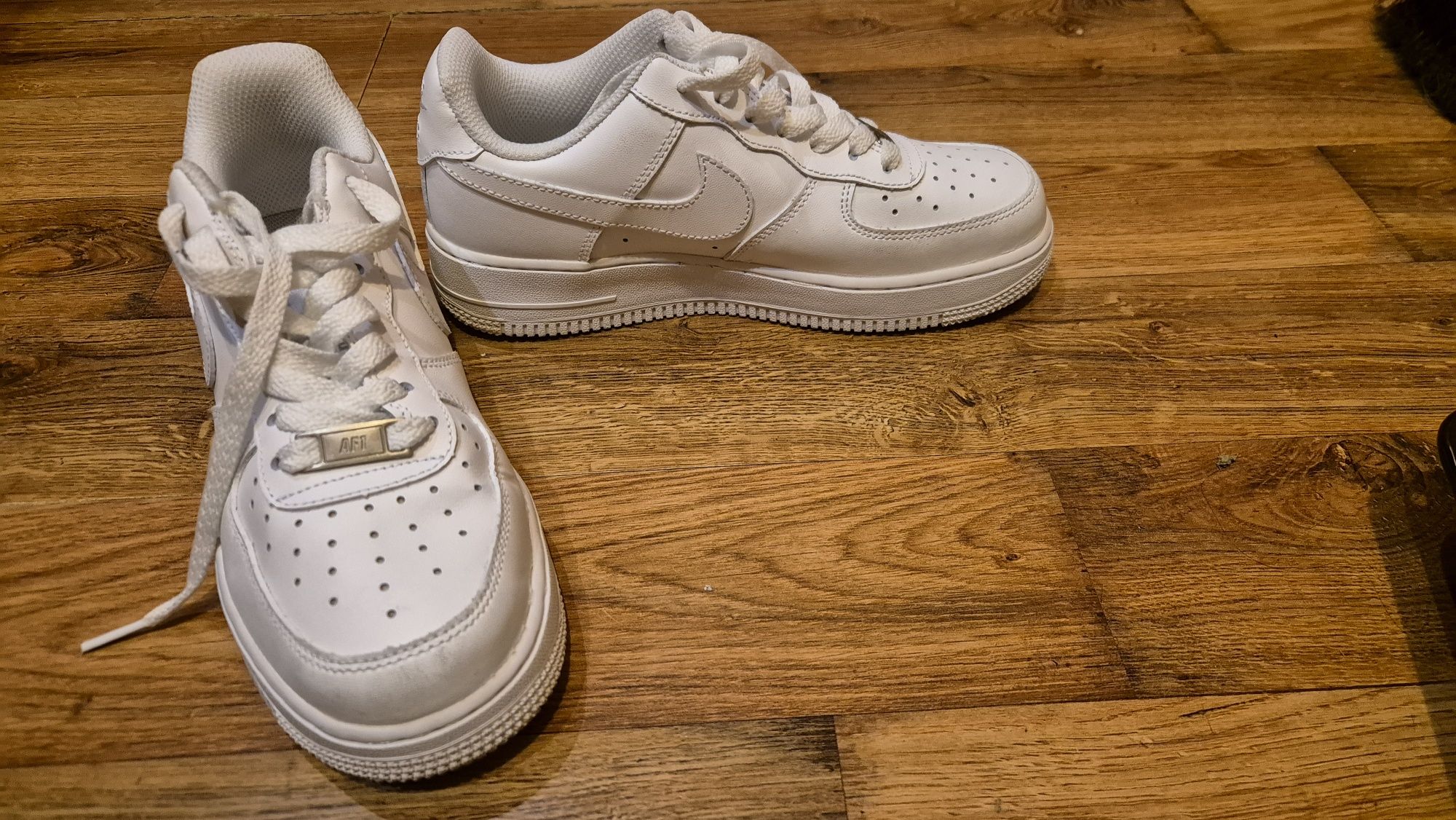 Buty adidasy Nike Air 1 low rozmiar 37,5 białe