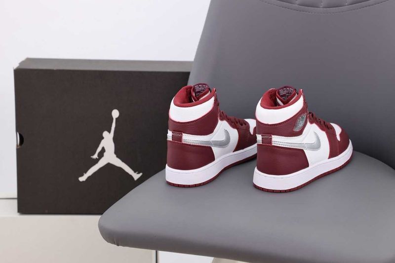 Унисекс кожаные кроссовки Nike Air Jordan 1 Retro Off-White найк аир