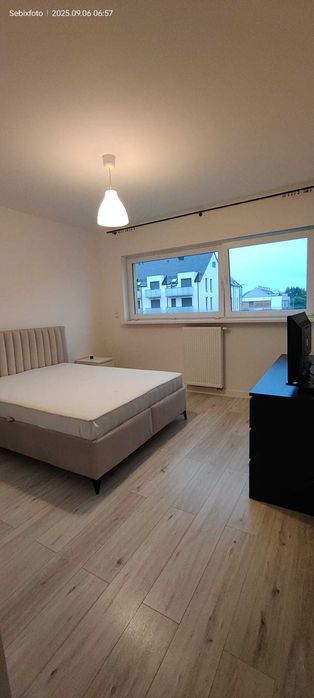 2 pokoje + kuchnia, osobne pomieszczenia, szafy, balkon, garaż